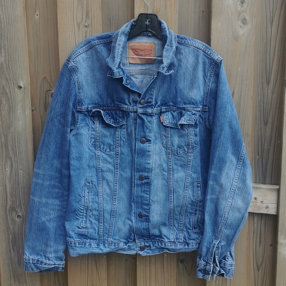 Levi's jeans/denim jacket size large